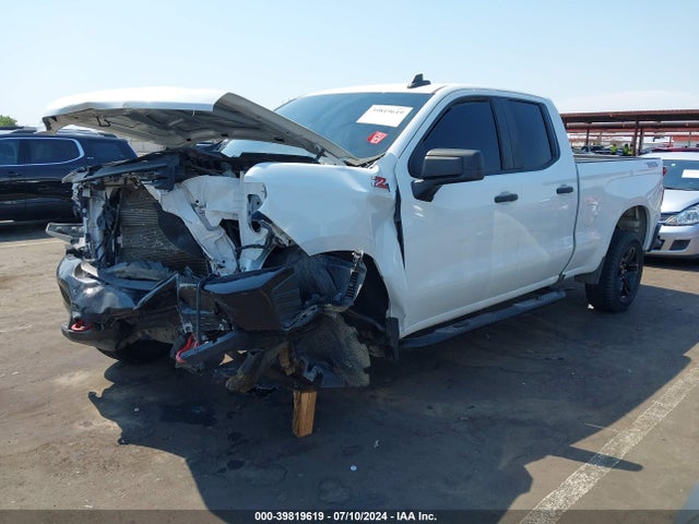Chevrolet Silverado 1500 Custom Trail Boss 2019 1GCRYCEF4KZ277330 Image 2