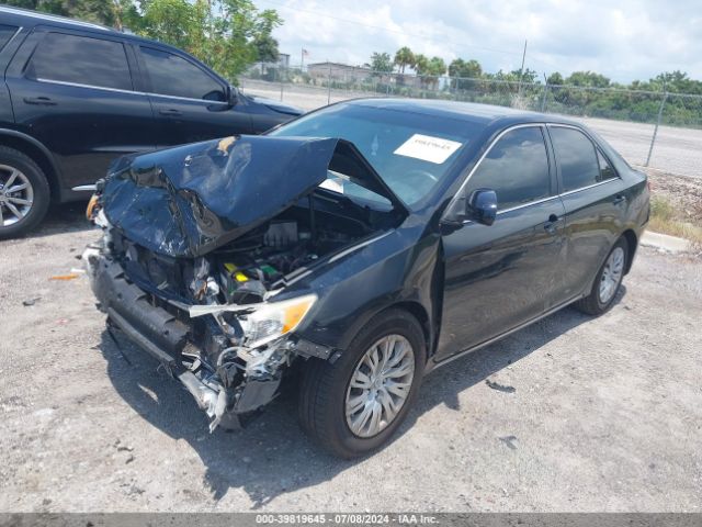 4T4BF1FK1ER354049 Toyota CAMRY LE