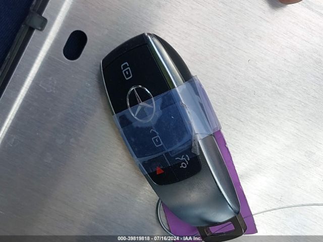 W1N4N4GB0NJ405867 Mercedes-Benz GLA 250
