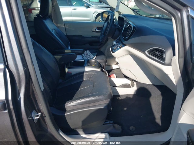 2C4RC1BG6NR136774 Chrysler Pacifica Touring L