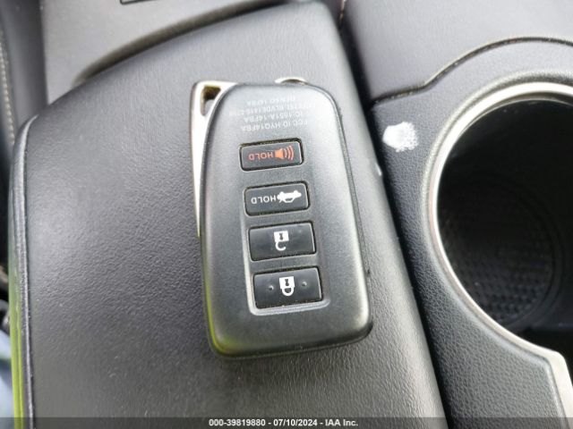 JTHBA1D27J5077586 Lexus IS 300