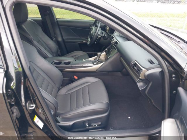 JTHBA1D27J5077586 Lexus IS 300