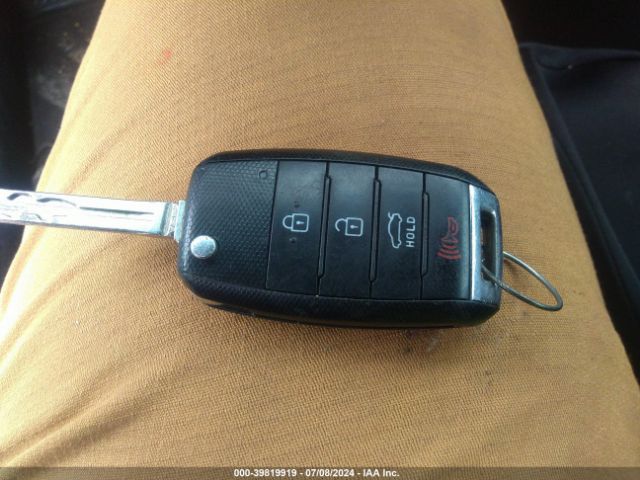 KNAGM4A74F5614936 KIA Optima Lx