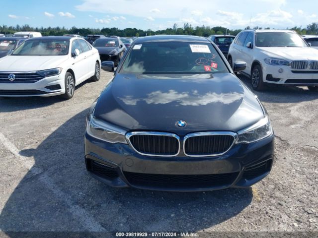 WBAJE5C38HG913713 BMW 540I