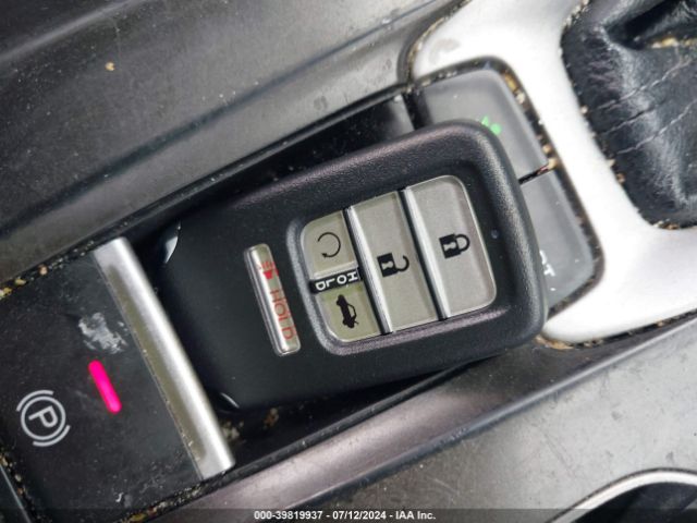 1HGCV1F98JA060339 Honda Accord Touring