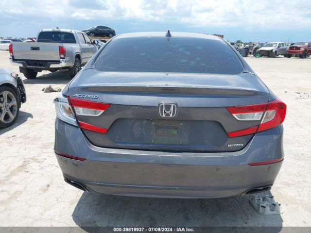 1HGCV1F98JA060339 Honda Accord Touring