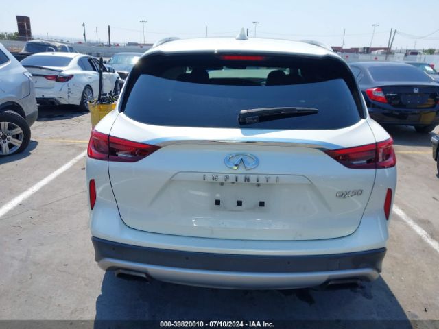 3PCAJ5M18KF133255 Infiniti Qx50 Essential