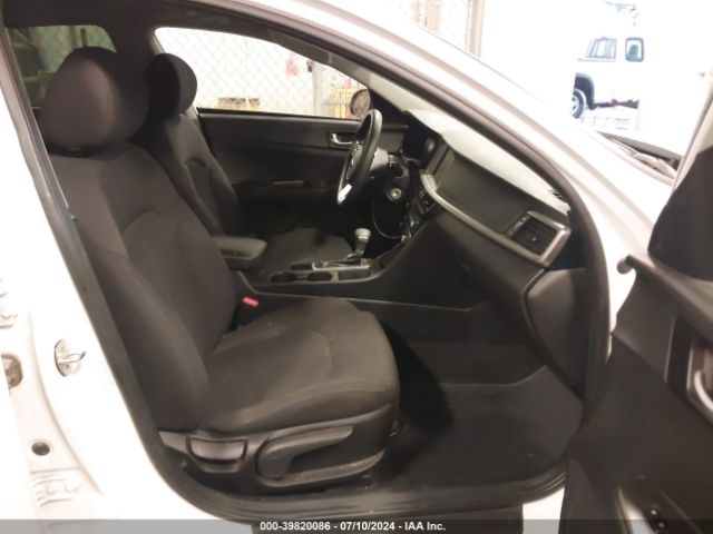 5XXGT4L38KG369502 KIA Optima Lx