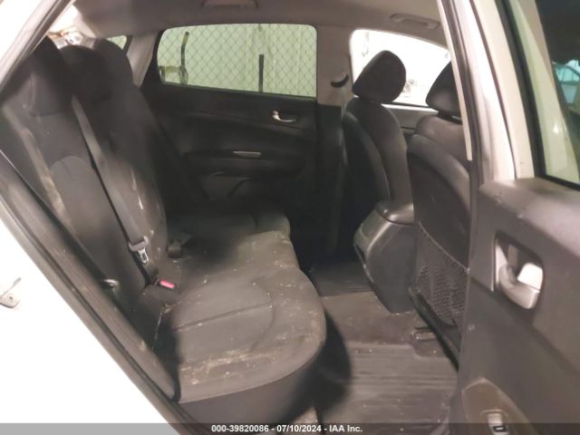 5XXGT4L38KG369502 KIA Optima Lx