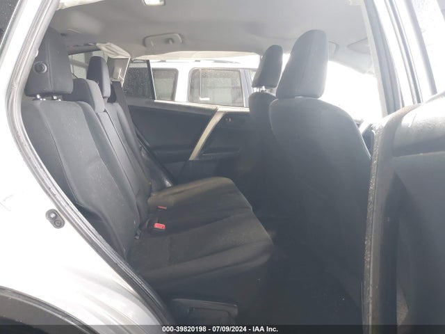Toyota RAV4 LE 2014 JTMBFREV0ED049778 Image 8