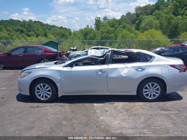 Nissan Altima 2.5 S 2018 1N4AL3AP6JC108024 Image 14