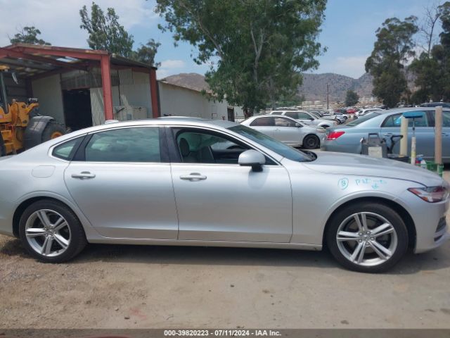 LVY982AK0JP006376 Volvo S90 T5 Momentum