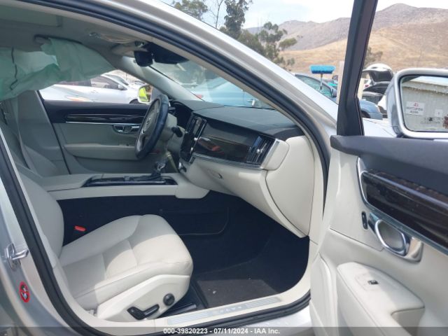 LVY982AK0JP006376 Volvo S90 T5 Momentum