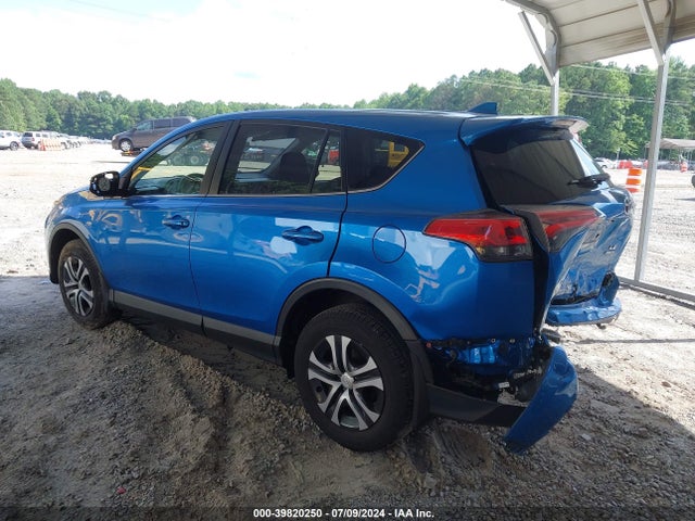 Toyota RAV4 LE 2018 JTMBFREV2JJ217660 Image 3