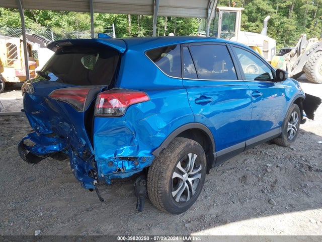 Toyota RAV4 LE 2018 JTMBFREV2JJ217660 Image 4