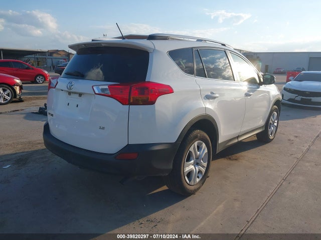 Toyota RAV4 LE 2014 JTMZFREV7EJ008869 Image 4
