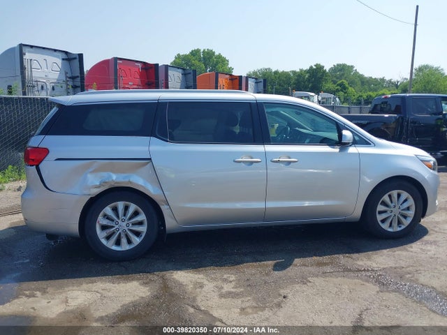 KIA SEDONA EX 2017 KNDMC5C12H6256577 Image 14