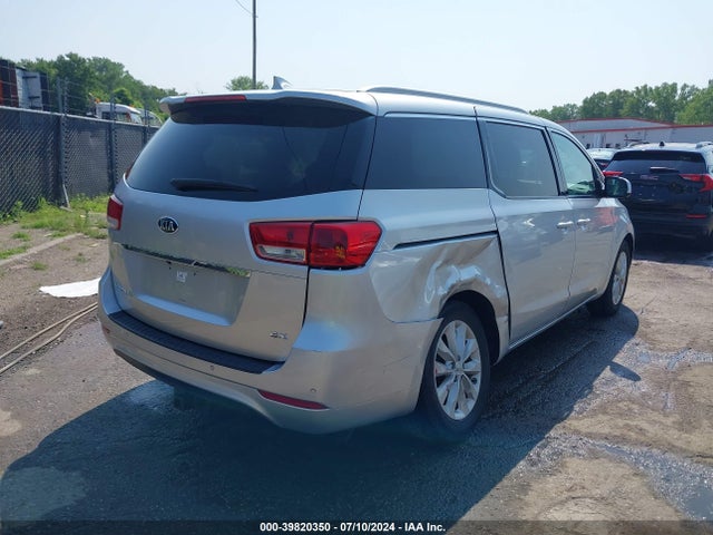 KIA SEDONA EX 2017 KNDMC5C12H6256577 Image 4