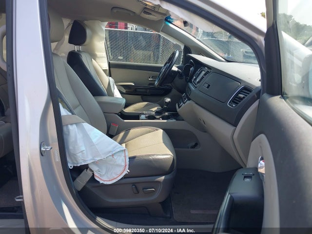 KIA SEDONA EX 2017 KNDMC5C12H6256577 Image 5