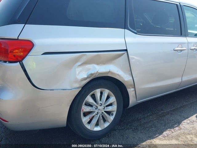 KIA SEDONA EX 2017 KNDMC5C12H6256577 Image 6
