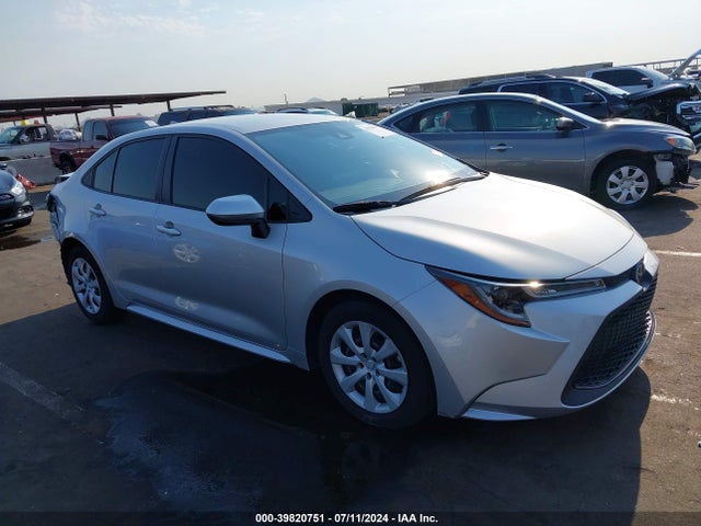 Toyota COROLLA LE 2022 JTDEPMAE2NJ211317 главное изображение