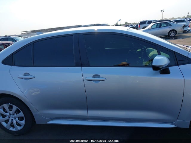 Toyota COROLLA LE 2022 JTDEPMAE2NJ211317 Image 14