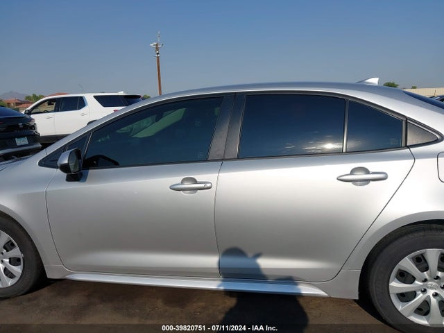 Toyota COROLLA LE 2022 JTDEPMAE2NJ211317 Image 15