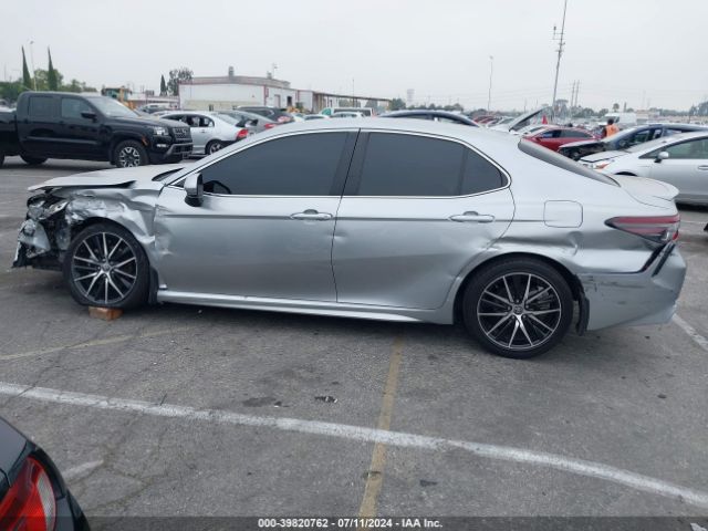 4T1G11AK6MU515886 Toyota CAMRY SE