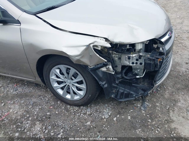 Toyota CAMRY LE 2015 4T4BF1FKXFR480038 Image 18