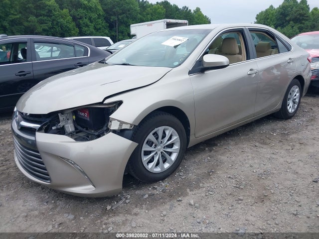 Toyota CAMRY LE 2015 4T4BF1FKXFR480038 Image 2