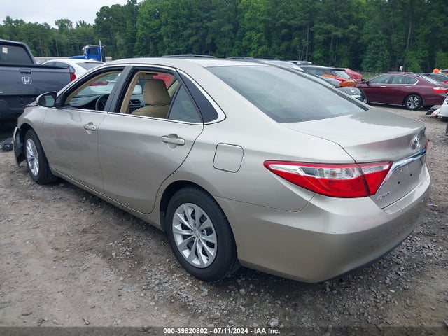 Toyota CAMRY LE 2015 4T4BF1FKXFR480038 Image 3