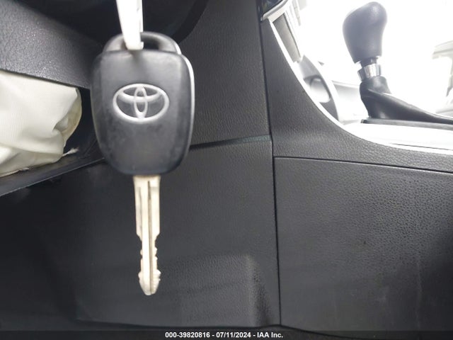 Toyota COROLLA SE 2019 5YFBURHE1KP906104 Image 11