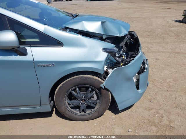 Toyota Prius Two 2015 JTDKN3DU8F1968150 Image 17