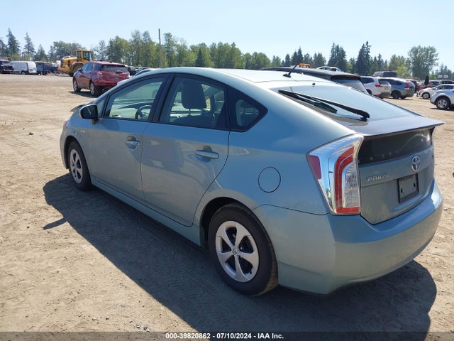 Toyota Prius Two 2015 JTDKN3DU8F1968150 Image 3