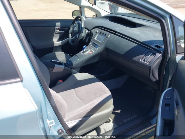 Toyota Prius Two 2015 JTDKN3DU8F1968150 Image 5