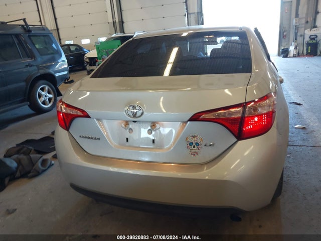 Toyota COROLLA LE 2018 2T1BURHE5JC044794 Image 16