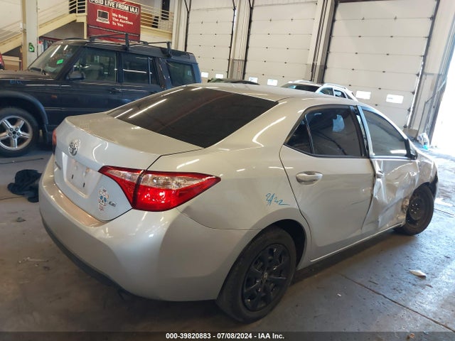 Toyota COROLLA LE 2018 2T1BURHE5JC044794 Image 4