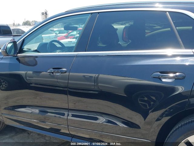 WA1BVAF19KD011844 Audi Q8 55 Premium