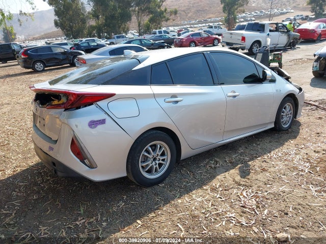 Toyota Prius Prime Premium 2019 JTDKARFP0K3106867 Image 4