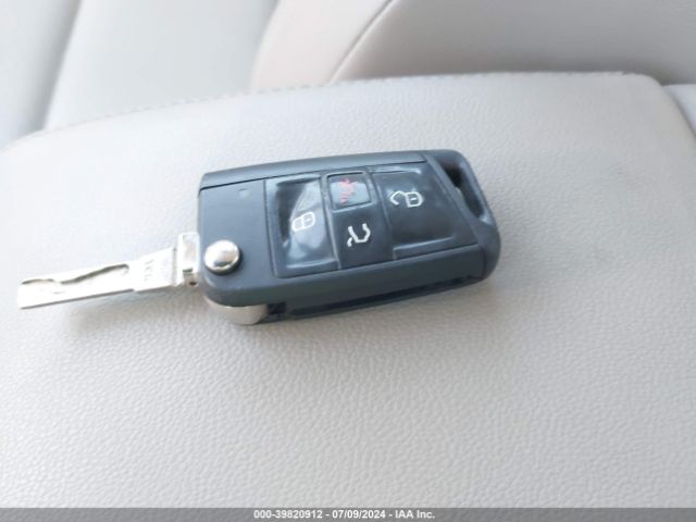 3VW2A7AU7FM096969 Volkswagen Golf Tdi S 4-door