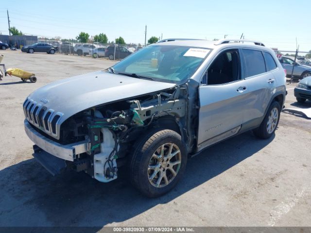 1C4PJMCB0GW320670 Jeep Cherokee Latitude
