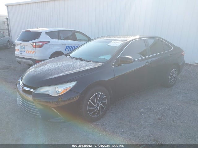 Toyota CAMRY LE 2015 4T4BF1FK3FR509783 Image 2