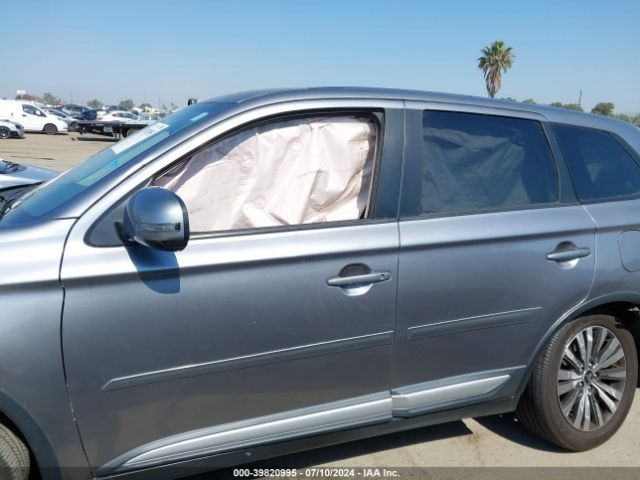 JA4AD3A33KZ006970 Mitsubishi Outlander Se