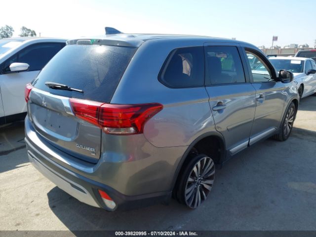 JA4AD3A33KZ006970 Mitsubishi Outlander Se
