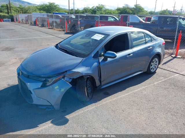 Toyota COROLLA LE 2022 JTDEPMAE6N3011657 Image 2