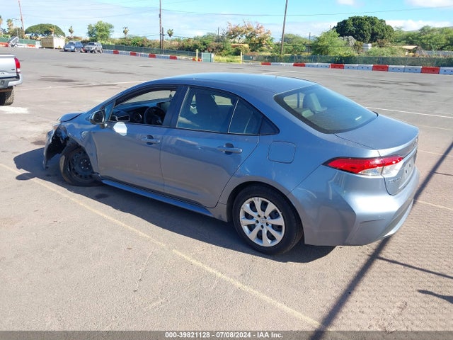 Toyota COROLLA LE 2022 JTDEPMAE6N3011657 Image 3