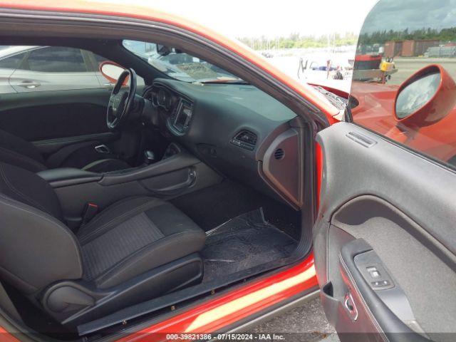 2C3CDZAG2LH105256 Dodge Challenger Sxt