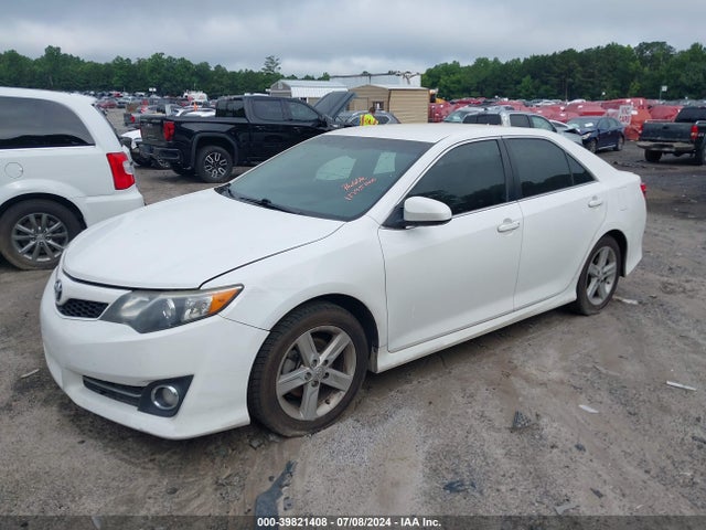 Toyota CAMRY SE 2014 4T1BF1FKXEU372463 Image 2