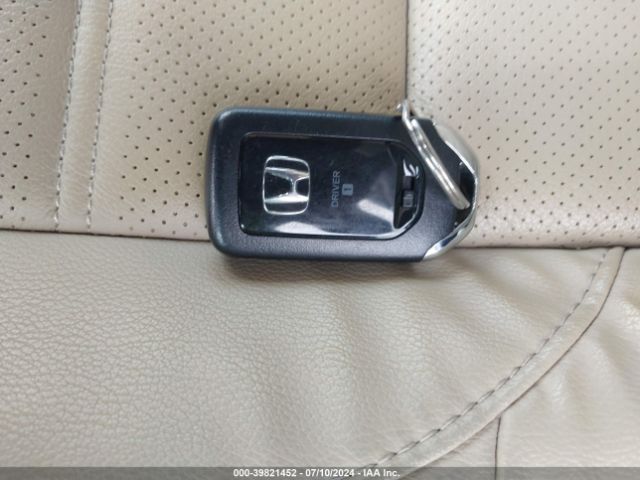 5J6RW2H98KL019430 Honda Cr-v Touring