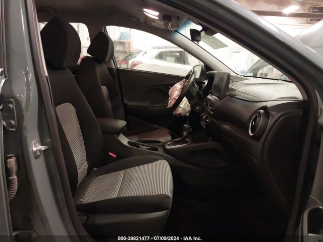 KM8K22AB4NU846366 Hyundai Kona Se